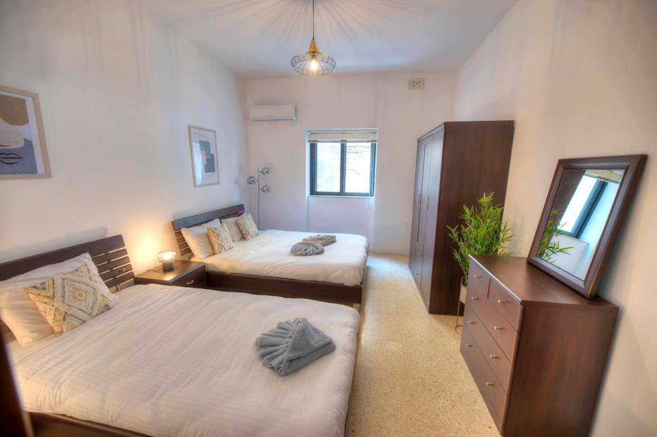 Enormous 3Bedrooms Seafront With Balcony Pdeh1-1 Sliema Kültér fotó